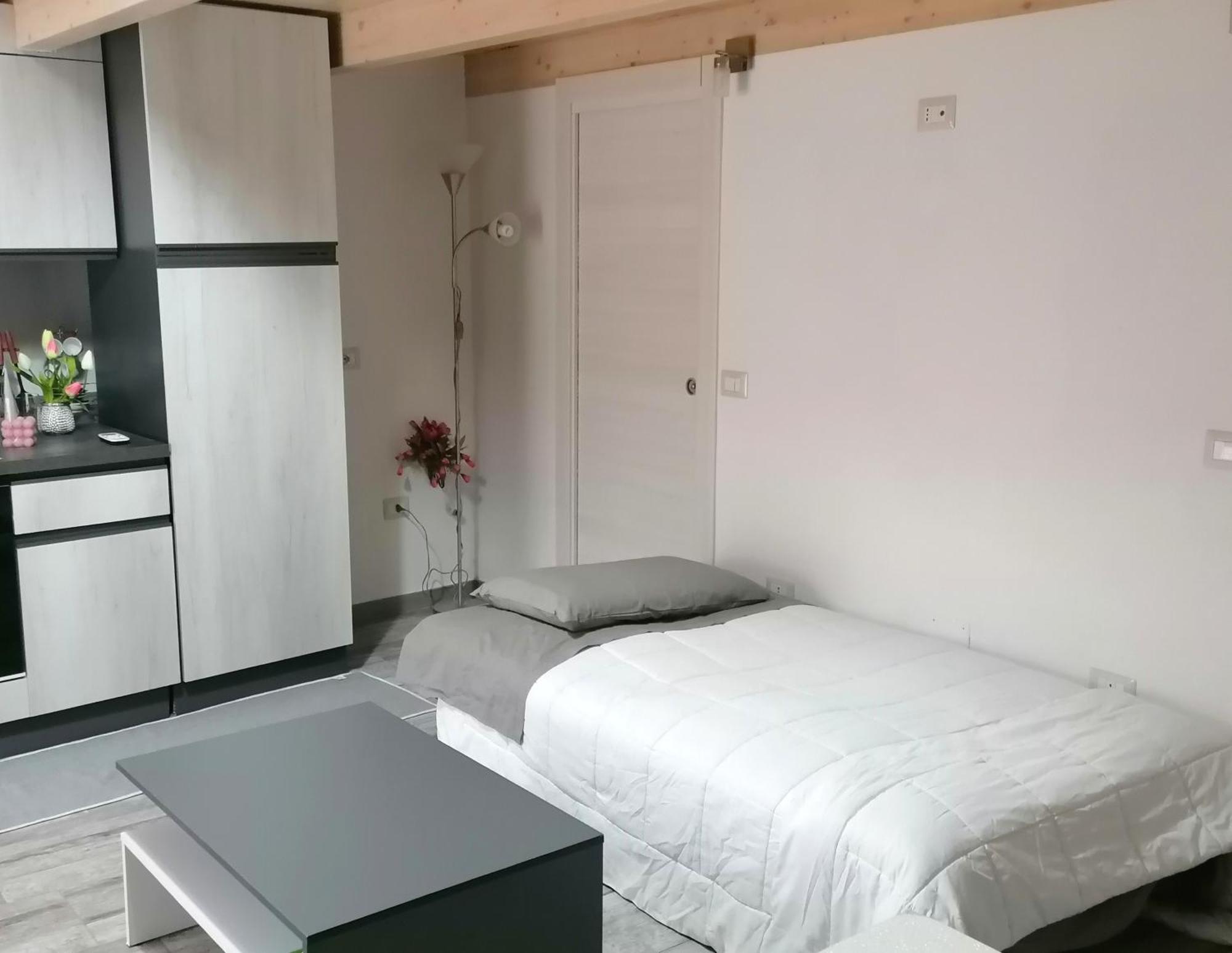 Dimora Helianthus Apartment Salandra Екстериор снимка
